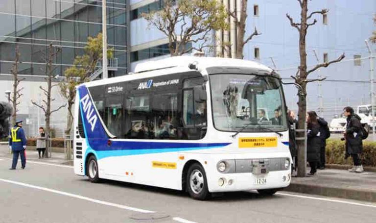 Hino Motors Kembangkan Bus Mini Otonom di Bandara Haneda