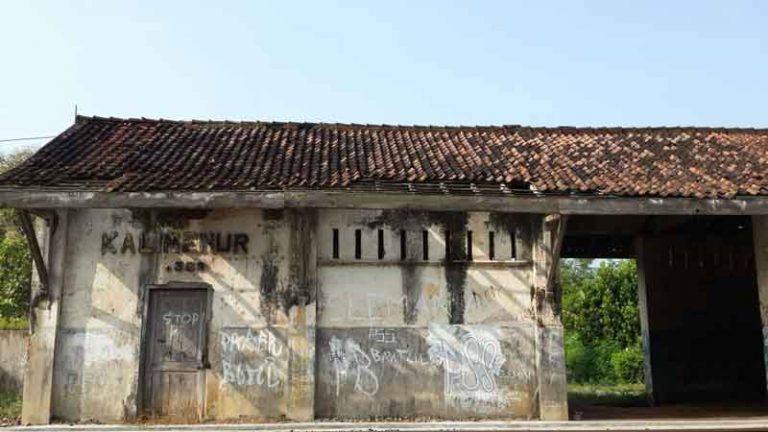 Stasiun Kalimenur, Terlupakan dan Pernah Hancur Akibat Bom