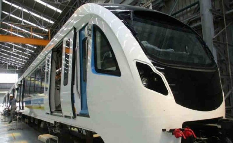 Kebut Persiapan Asian Games 2018, PT INKA Mulai ‘Cicil’ Pengiriman LRT Palembang