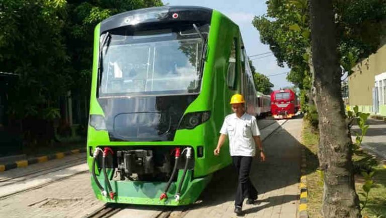 Rolling Stock Rampung, Menteri Budi Prediksi KA Bandara Adi Soemarmo Mengular Pada Februari 2019