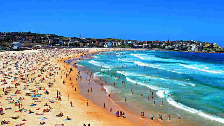 Meski Kondang, Pantai Bondi di Sydney Tidak Terkoneksi Jaringan Kereta, Inilah Sebabnya!