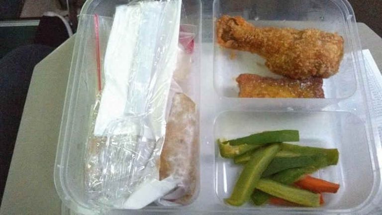 Tidak Puas Dengan Popso Nasi Goreng Parahyangan, Penumpang Layangkan Petisi ke PT KAI dan PT RMU