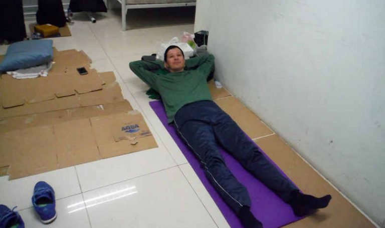 Tersandung Masalah Diplomatik, Pria Rusia Ini ‘Terjebak’ di Bandara Soetta Selama 3 Minggu!