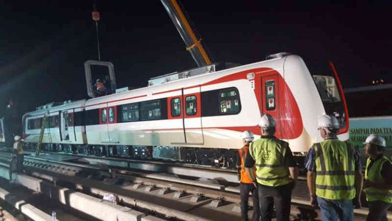 Rolling Stock Selesai 2 Bulan Sebelum Target, Ini Dia 5 Fakta Unik LRT Jakarta
