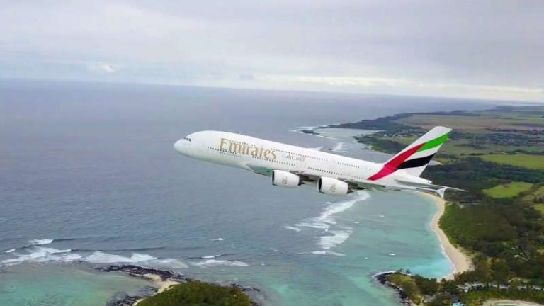 Viral! Drone Rekam Detik-Detik Airbus A380 Take-Off dari Jarak Kurang dari 100 Meter!