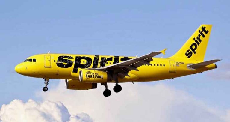 Muncul Bau Mirip Kaus Kaki Kotor di Kabin, Spirit Airlines Terpaksa Mendarat Darurat