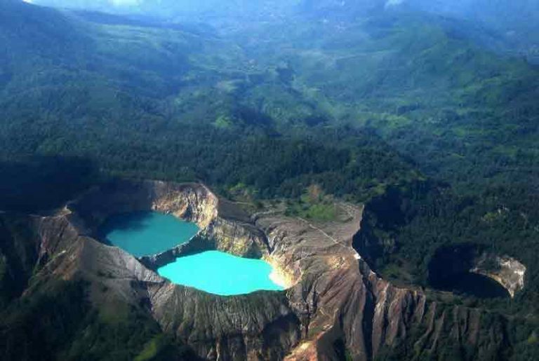 Dari Jakarta Mau Ke Danau Kelimutu? Simak Jalurnya Yuk!