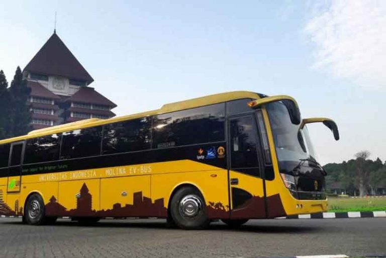 Universitas Indonesia MoU dengan Damri Untuk Kembangkan Bus Listrik