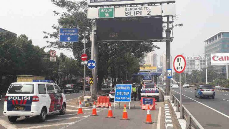 Warga Jakarta Keluhkan Sistem Buka Tutup Jalan Tol Jelang Asian Games 2018
