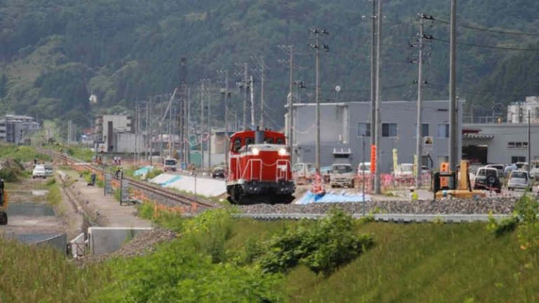Pasca Gempa dan Tsunami 2011, JR East Pulihkan Jalur Kereta Api yang Lumpuh di Prefektur Iwate