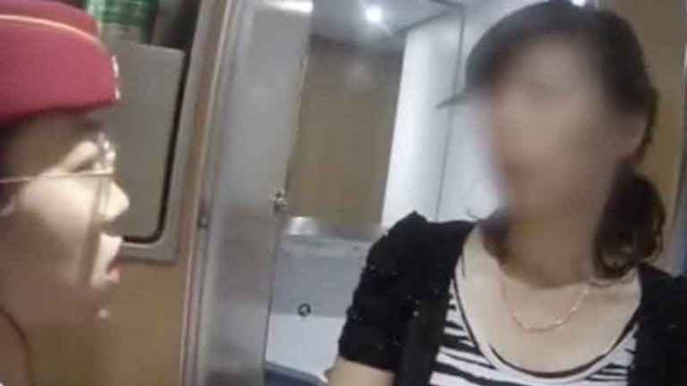 Gegara Semprotan Tabir Surya, Kereta Cepat Cina Harus Berhenti Mendadak