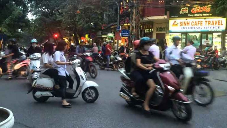 Tekan Angka Polusi, Hanoi Larang Sepeda Motor di Tahun 2030