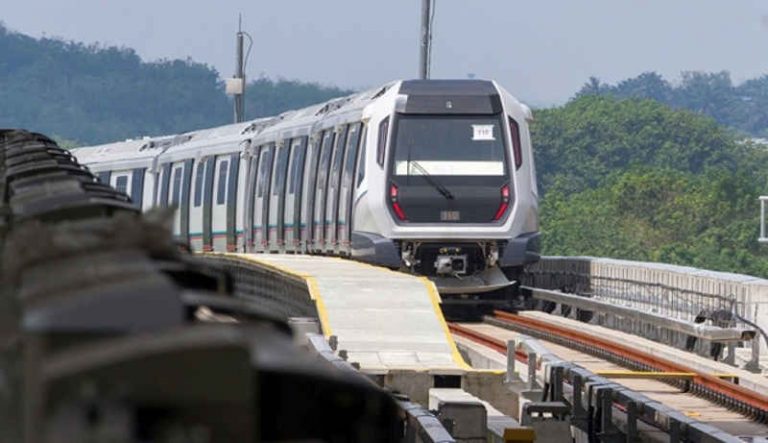 Meski Jaringan Perkeretaapian Sudah Maju, Kuala Lumpur Masih Saja Macet!