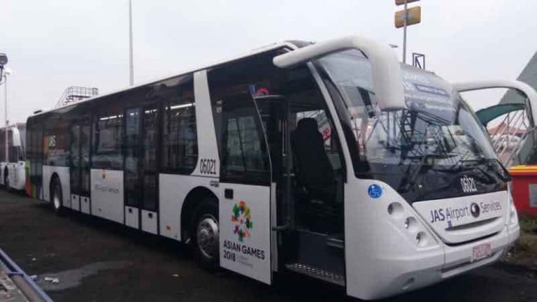 Bus Low Deck Terbaru Hadir di Apron Bandara Internasional Soekarno-Hatta