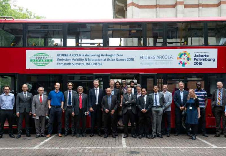 Bus Tingkat Bertenaga Hidrogen Meriahkan Asian Games 2018