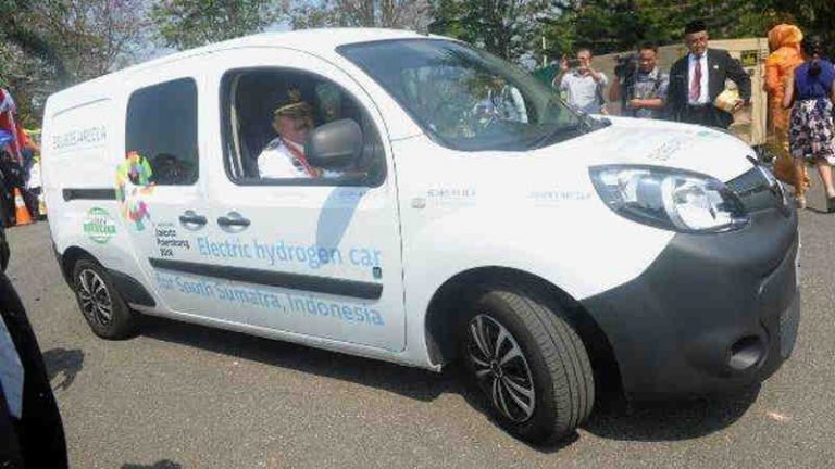 Palembang Dapat Bantuan Mobil Listrik Hidrogen, Ini Dia Bedanya dengan Mobil Listrik Biasa!