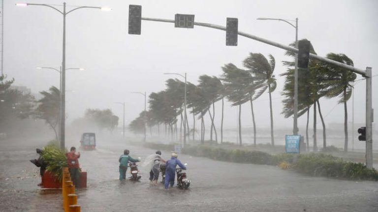 Diterjang Topan Mangkhut, Garuda Indonesia Batalkan Penerbangan Menuju Hong Kong