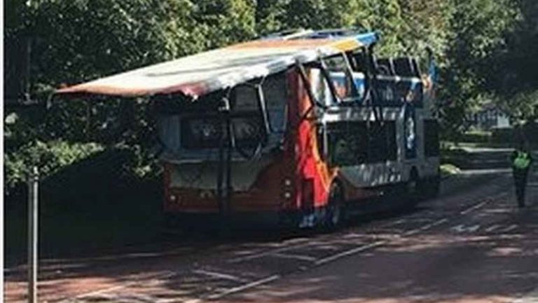 Hajar Jembatan, Pengemudi Bus Tingkat Ini Disebut Belum Hafal Medan