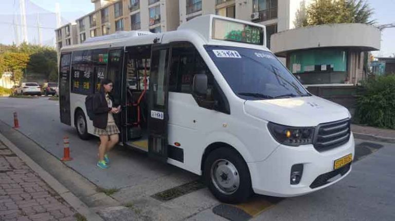 Mudahkan Penyandang Disabilitas, Tahun 2025 Semua Bus di Seoul Adopsi Low Deck