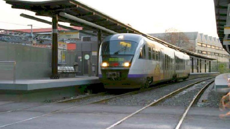 Jalur Kereta Athena – Piraeus, Mimpi Para Athenians yang Jadi Kenyataan