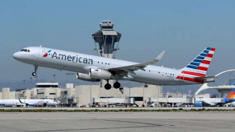 Toilet Mampet, 187 Penumpang American Airlines Terpaksa Buang Air di Kantong Plastik dan Botol!