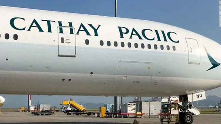 OMG! Salah Penulisan Livery Pesawat, Nama Cathay Pacific Menjadi ‘Cathay Paciic’