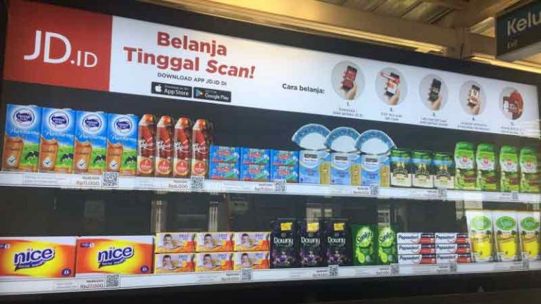 Belanja Kebutuhan Rumah di Stasiun Kini Cukup Scan Kode QR