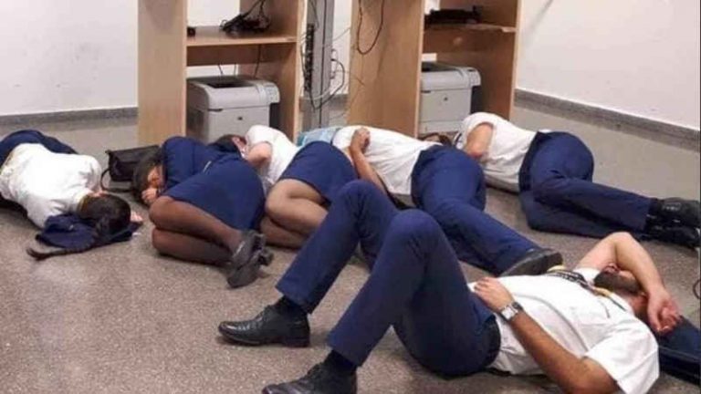 Awak Kabin Tidur di Lantai Bandara, Ryanair Dapat Pukulan Telak dari Serikat Penerbang