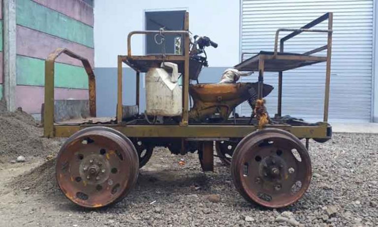 Motor Bebek Berubah Jadi Lori di Stasiun Banjar