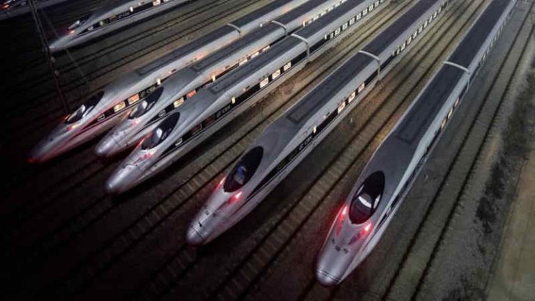 Indonesia Pertimbangkan Undang Cina dan Jepang untuk Bahas Proyek Kereta Cepat Jakarta-Surabaya