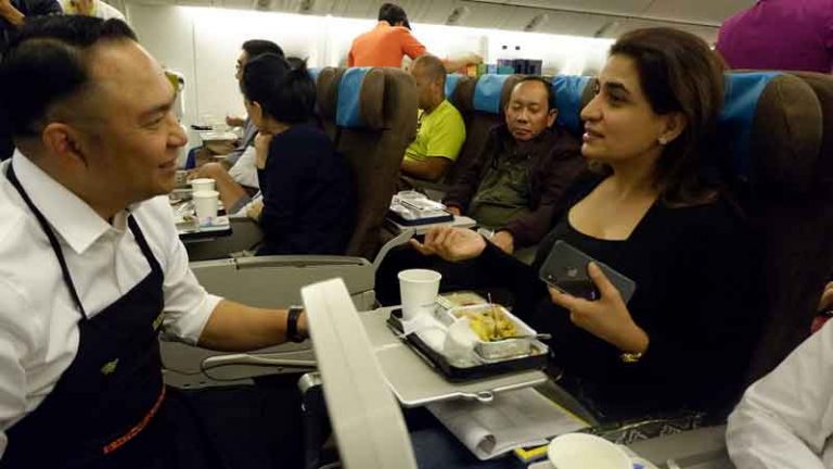 Serap Aspirasi Penumpang, Direksi Garuda Indonesia Langsung “On Board”