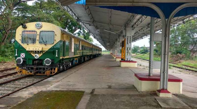 India Operasikan DEMU untuk Layani Jalur Kereta Terpendek
