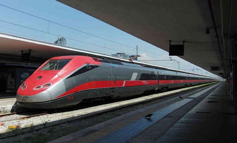 Miliki Posisi Strategis, Jaringan Kereta Ukraina Malah Bergantung Pada Polandia