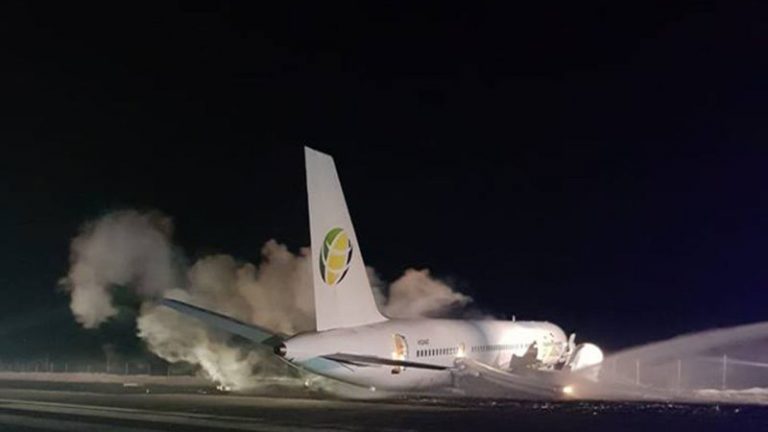 Terkendala Masalah Hydraulic, Maskapai Fly Jamaica Terpaksa Return to Base
