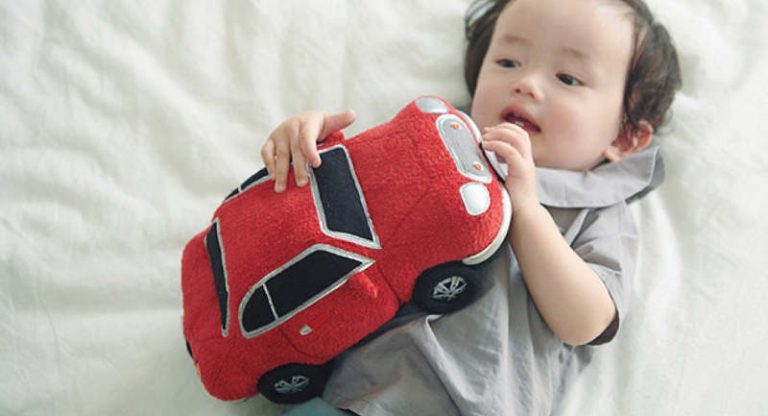 Bisa Tenangkan Bayi, Honda Produksi Boneka Bersuara ‘Mobil Balap’