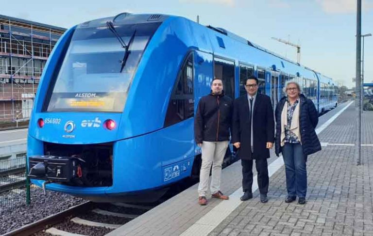 Dubes RI untuk Jerman Jajal Langsung Kereta Bertenaga Hidrogen