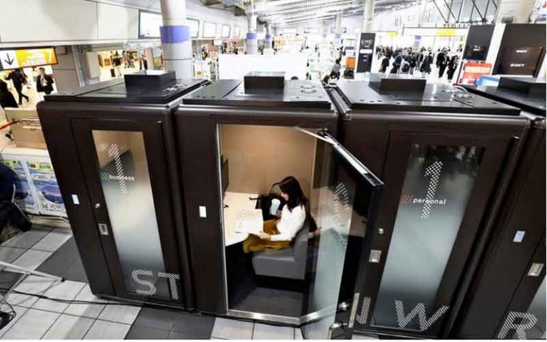 Ekinaka, Booth Working Space untuk Pekerja Mobile di Stasiun Kereta Jepang