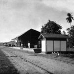 COLLECTIE_TROPENMUSEUM_Station_van_Laboean_aan_de_Deli-spoorlijn_oostkust_Sumatra_TMnr_60004443