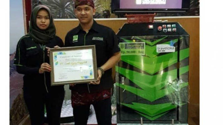 Baggage Wrapping Bandara I Gusti Ngurah Rai Gunakan Plastik Ramah Lingkungan, Bagaimana dengan yang Lain?