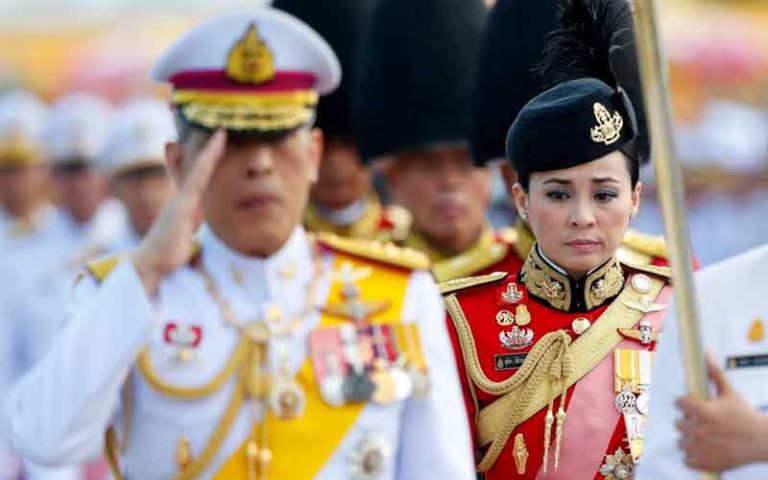 Suthida Tidjai – Mantan Pramugari Thai Airways yang Kini Jadi Ratu Thailand