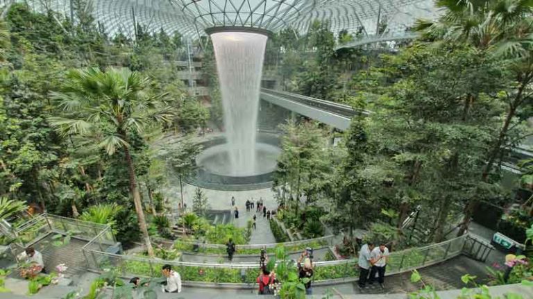 Jewel Changi, Berawal dari Ide Tempat Parkir Kini Menjadi Taman Spektakuler Dalam Ruangan