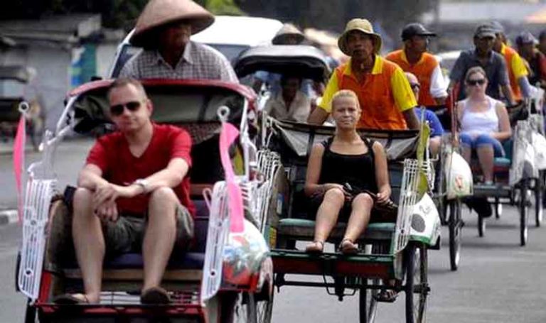 [Tips] Anti Tarif ‘Tembak’ Naik Becak Keliling Yogyakarta
