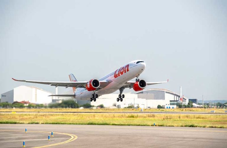 Layani Umrah 2019, Airbus A330-900NEO Lion Air Lakukan Penerbangan Perdana ke Arab Saudi