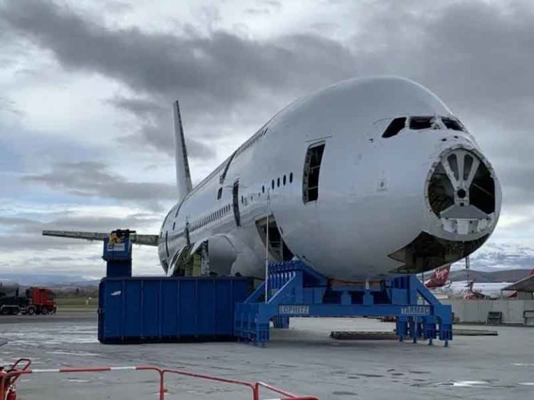 Percaya atau Tidak? Airbus A380 Dijual Rp415 Ribu!