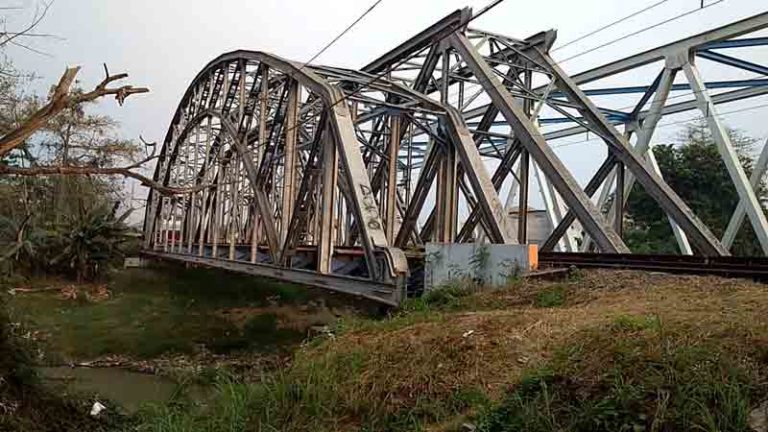Jembatan Bekasi – 135 Tahun Beroperasi dan Masih Setia Layani Lalu Lintas Kereta