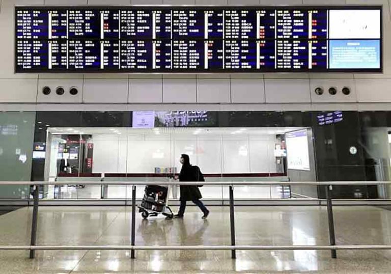Penerbangan Masih Lesu, Bandara Hong Kong Kehilangan 91 Persen Pengunjung