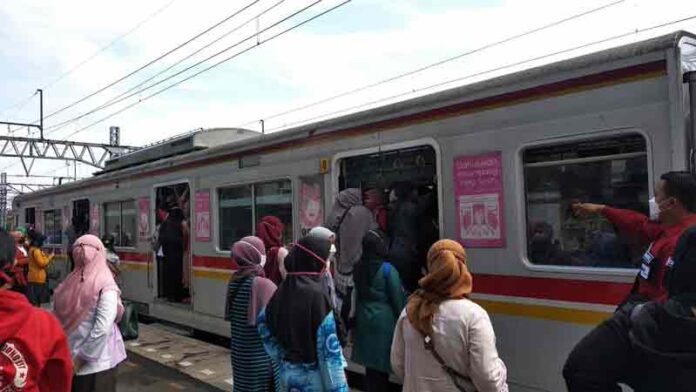 Area di dekat pintu kereta
