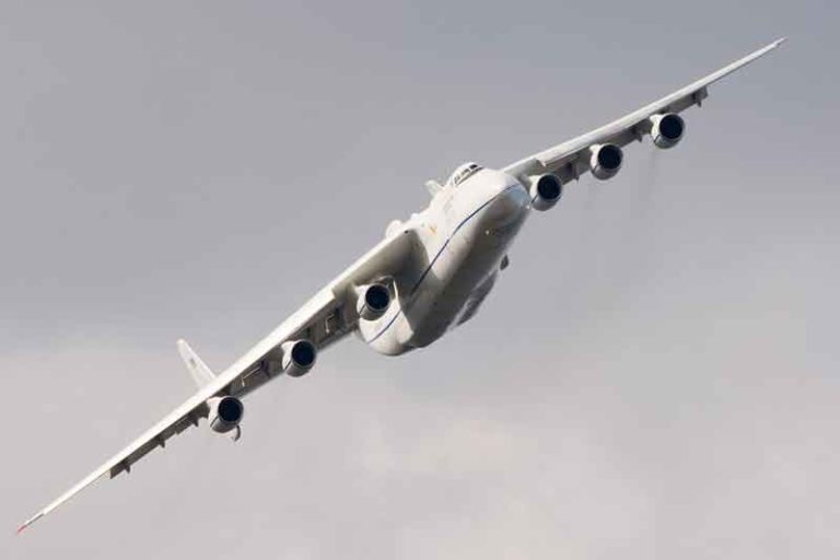 Maksa Mendarat di Tengah Kabut Tebal, Antonov An-225 Mriya Alami Kerusakan
