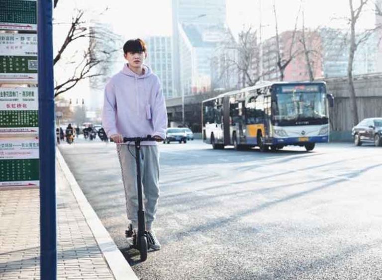 Lenovo Rancang Smart Electric Scooter M2