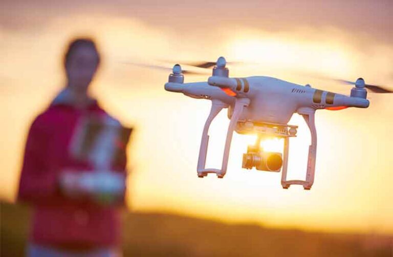Pembersihan Area Ketinggian di Stasiun Kereta Nantinya Bakal Menggunakan Jasa Cleaning Drone Pembersihan Area Ketinggian di Stasiun Kereta Nantinya Bakal Menggunakan Jasa Cleaning Drone
